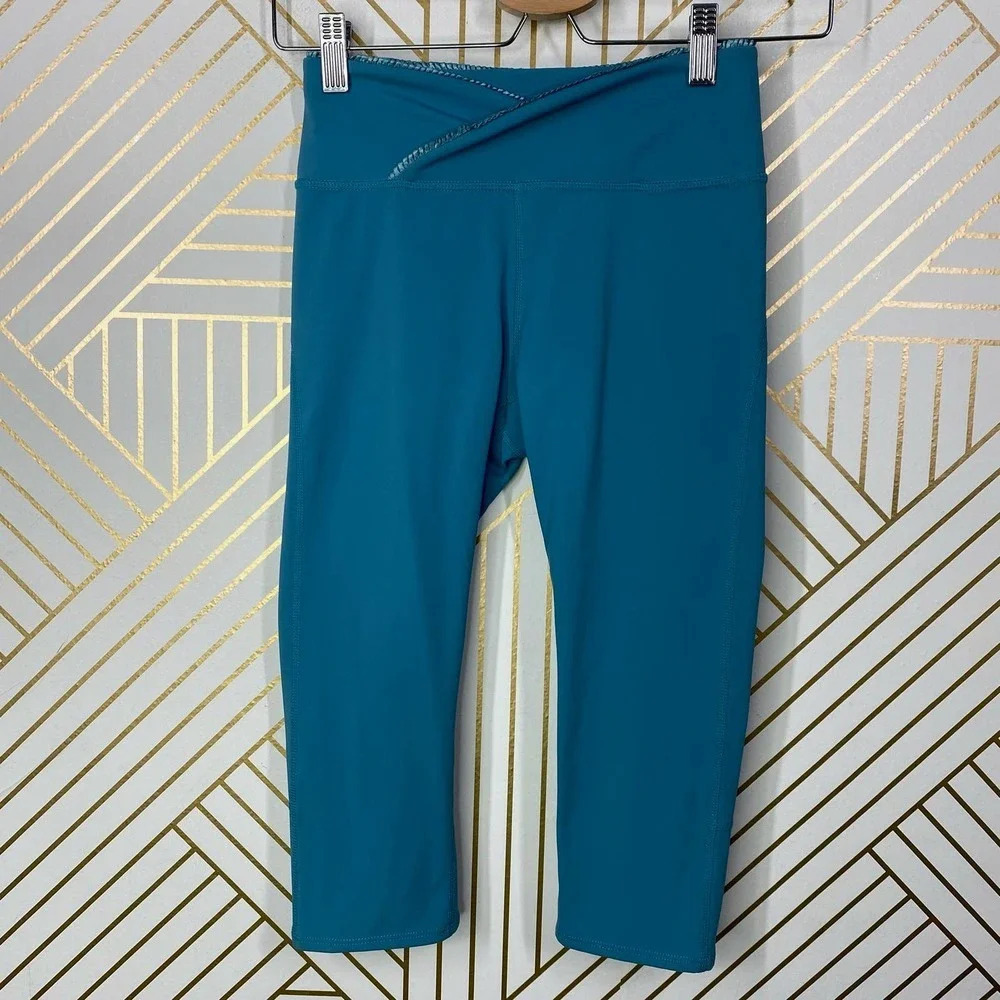 Free People Movement Mid-Rise Get Shorty Leggings‎ - Picture 2 of 12